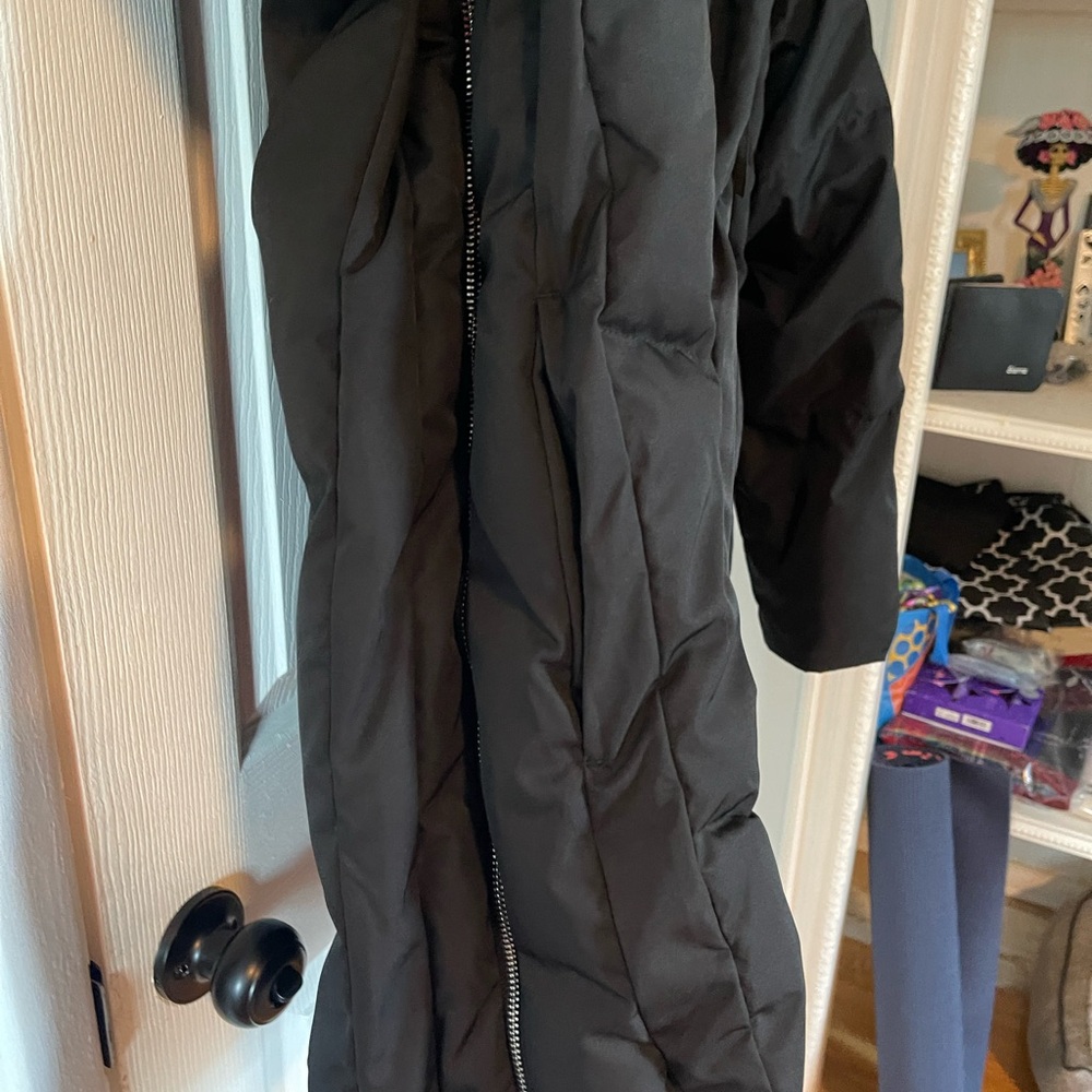 Women's Black Puffer Jacket